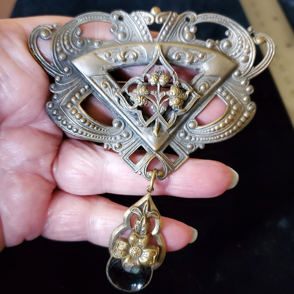 Beautiful Nouveau Revival Brooch